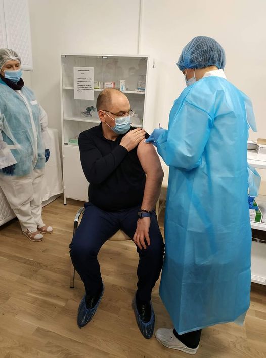 Степанов сделал прививку от коронавируса, следующий - Зеленский 