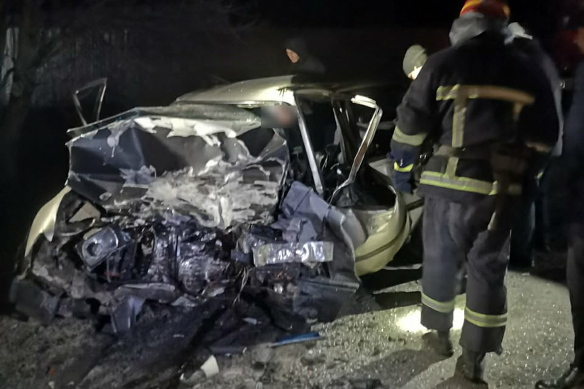 Лобовое столкновение: пострадавших госпитализировали в больницу Каменского