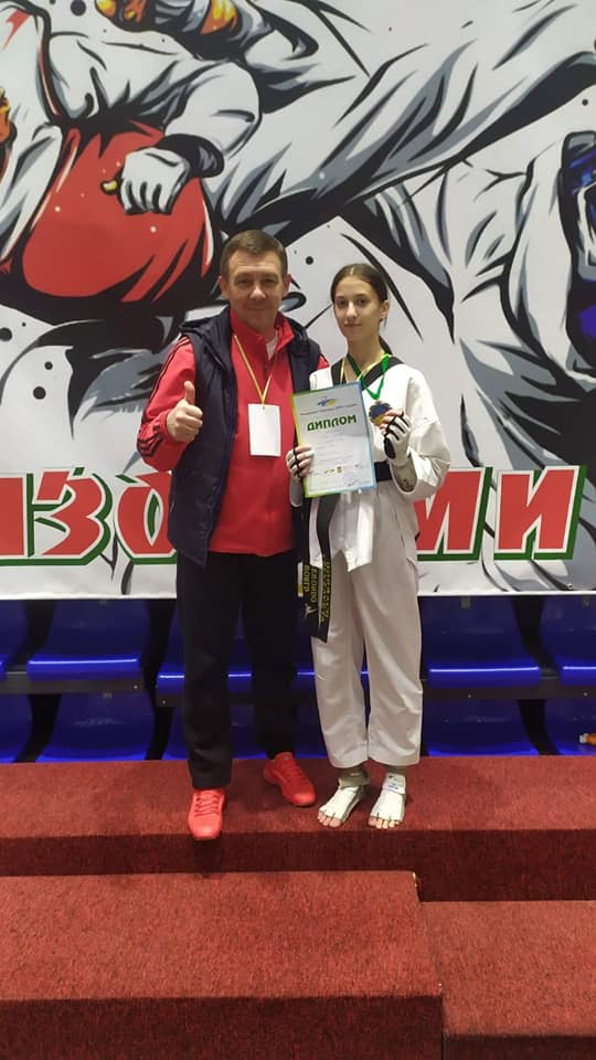 Каменские тхеквондисты стали призерами чемпионата Украины