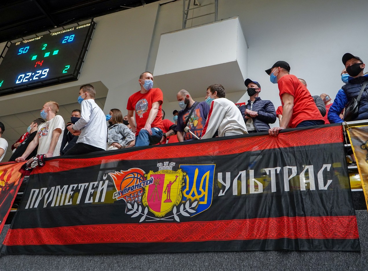 Каменской "Прометей" уверенно переиграл "Харьковских Соколов"