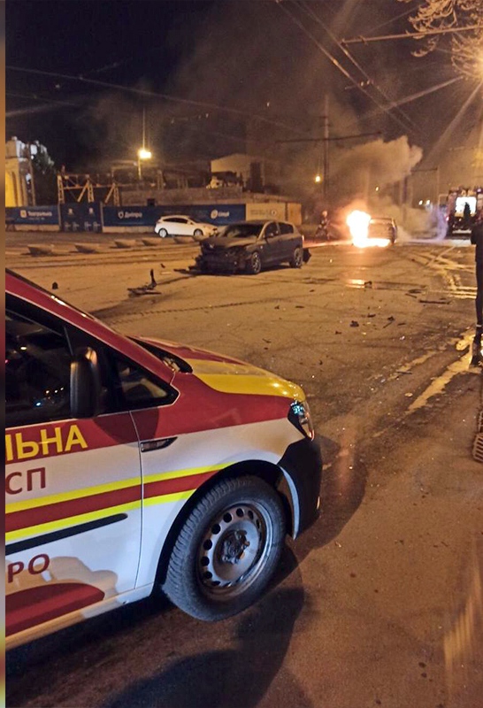 В Днепре из-за ДТП сгорел автомобиль
