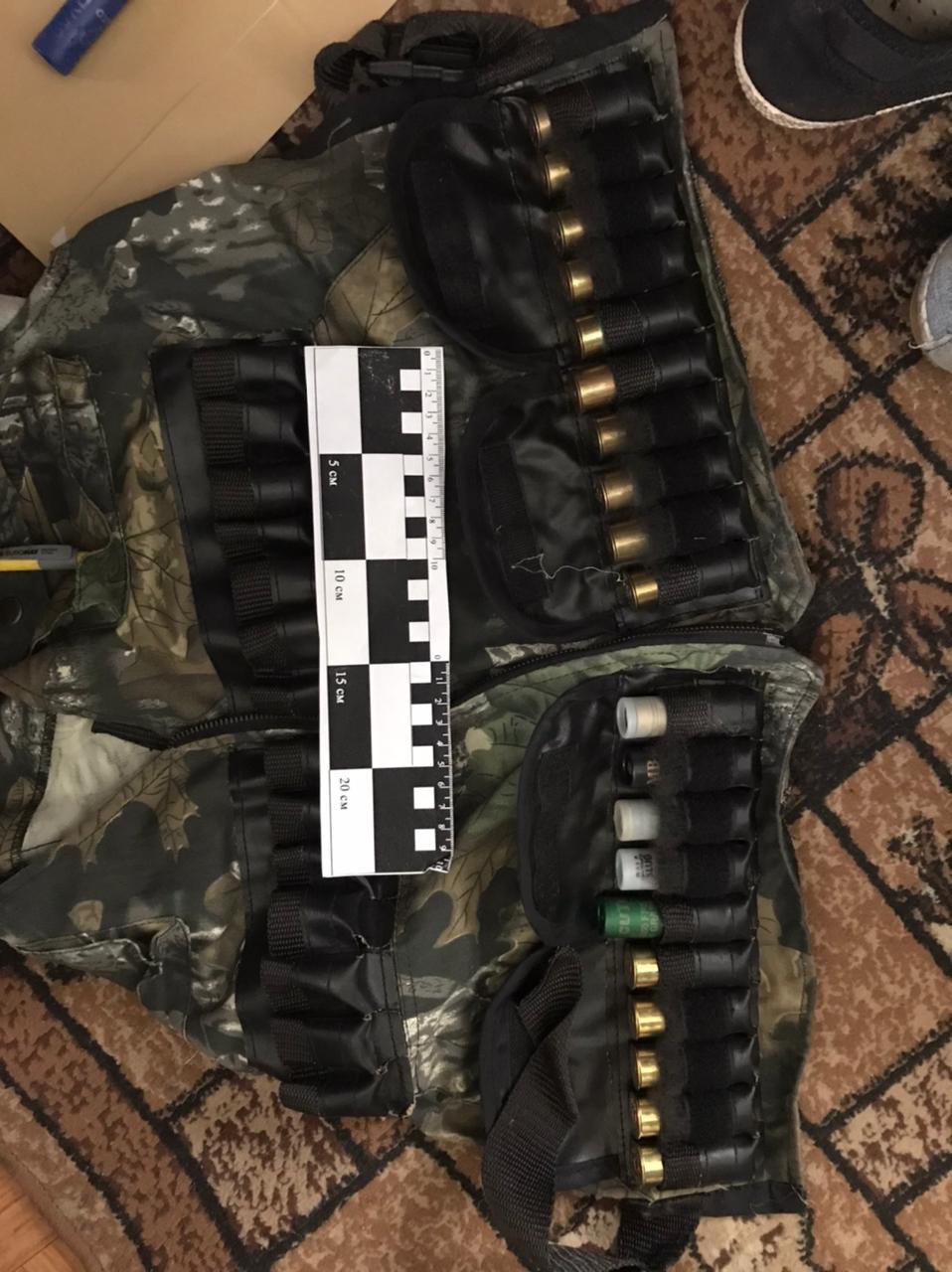 На Днепропетровщине сбывали оружие и взрывчатку из зоны ООС
