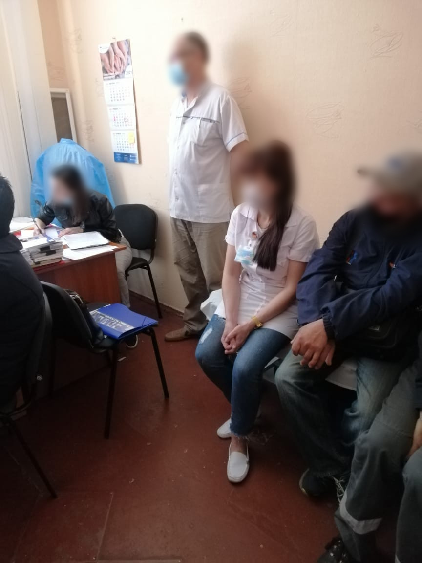 В Днепропетровской области на получении взятки задержан врач