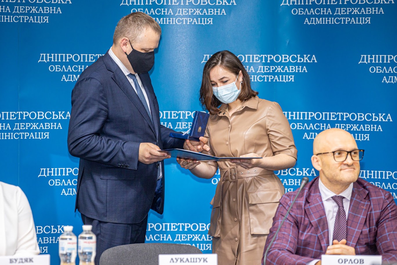 Медики Днепропетровщины получили награды