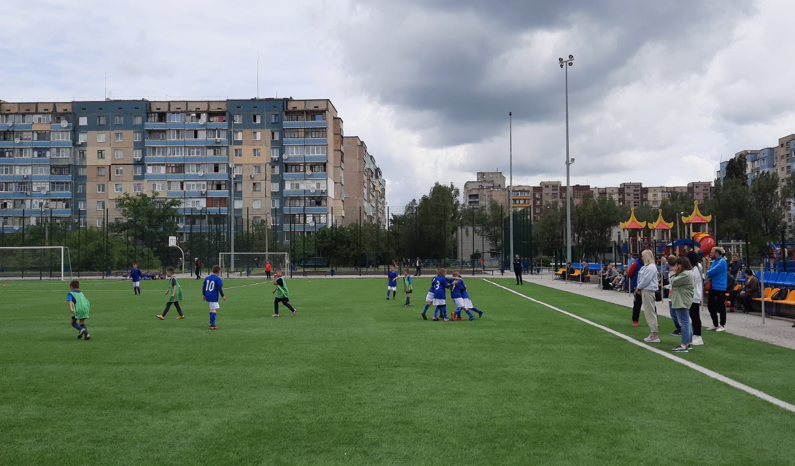 В Каменском состоялся турнир по футболу ко Дню защиты детей