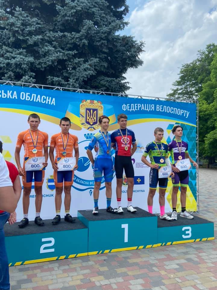 Велогонщики из Каменского привезли награды с чемпионата Украины