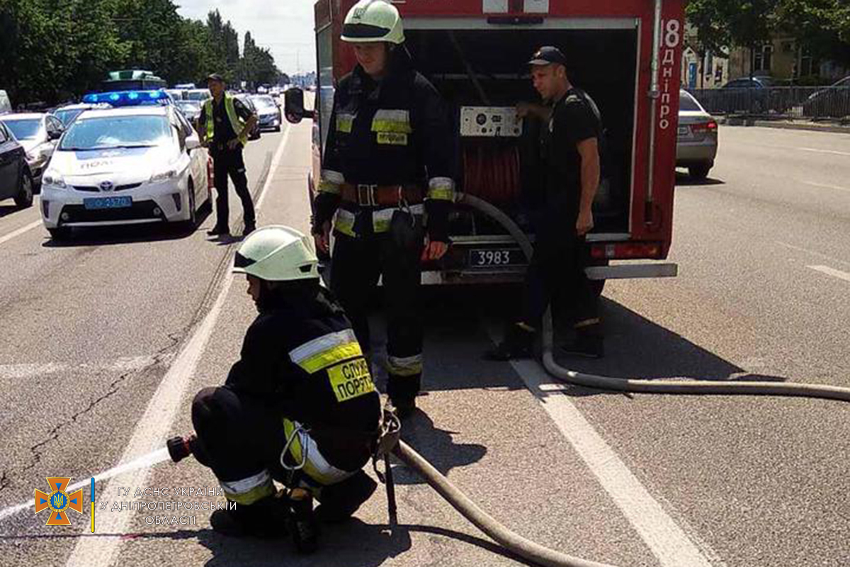 ДТП с участием микроавтобуса произошло в Днепре