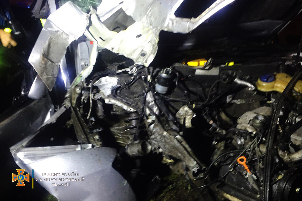 ДТП в Каменском: пострадавшего вырезали из авто