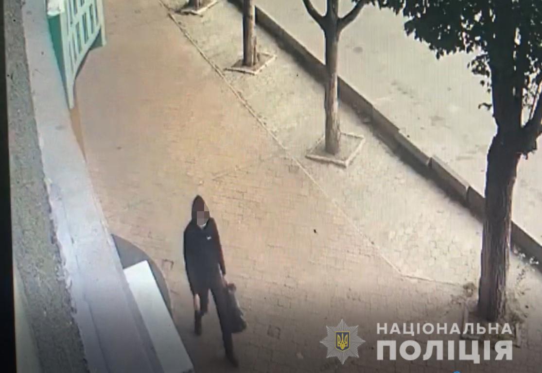 В Каменском задержан подозреваемый в разбойных нападениях на кредитное учреждение