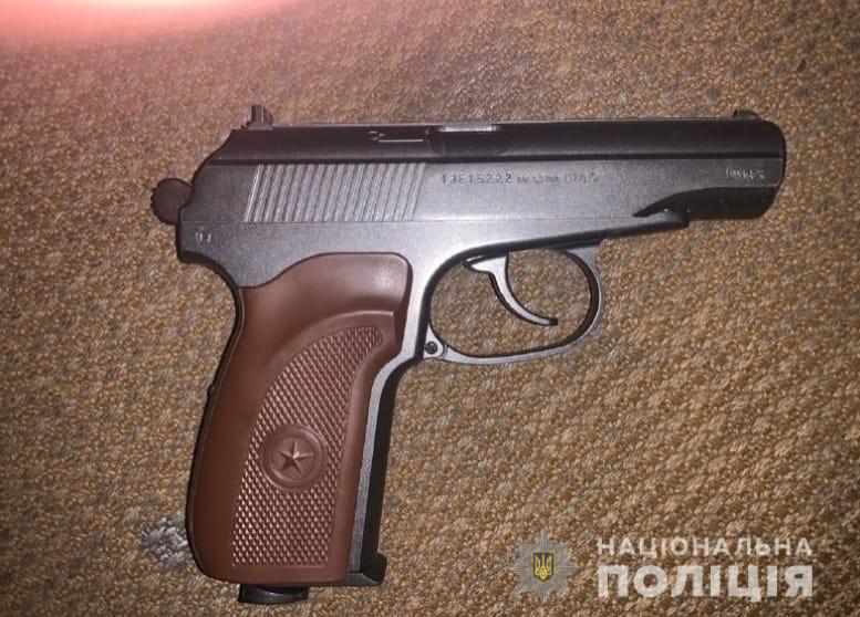 В Каменском задержан подозреваемый в разбойных нападениях на кредитное учреждение
