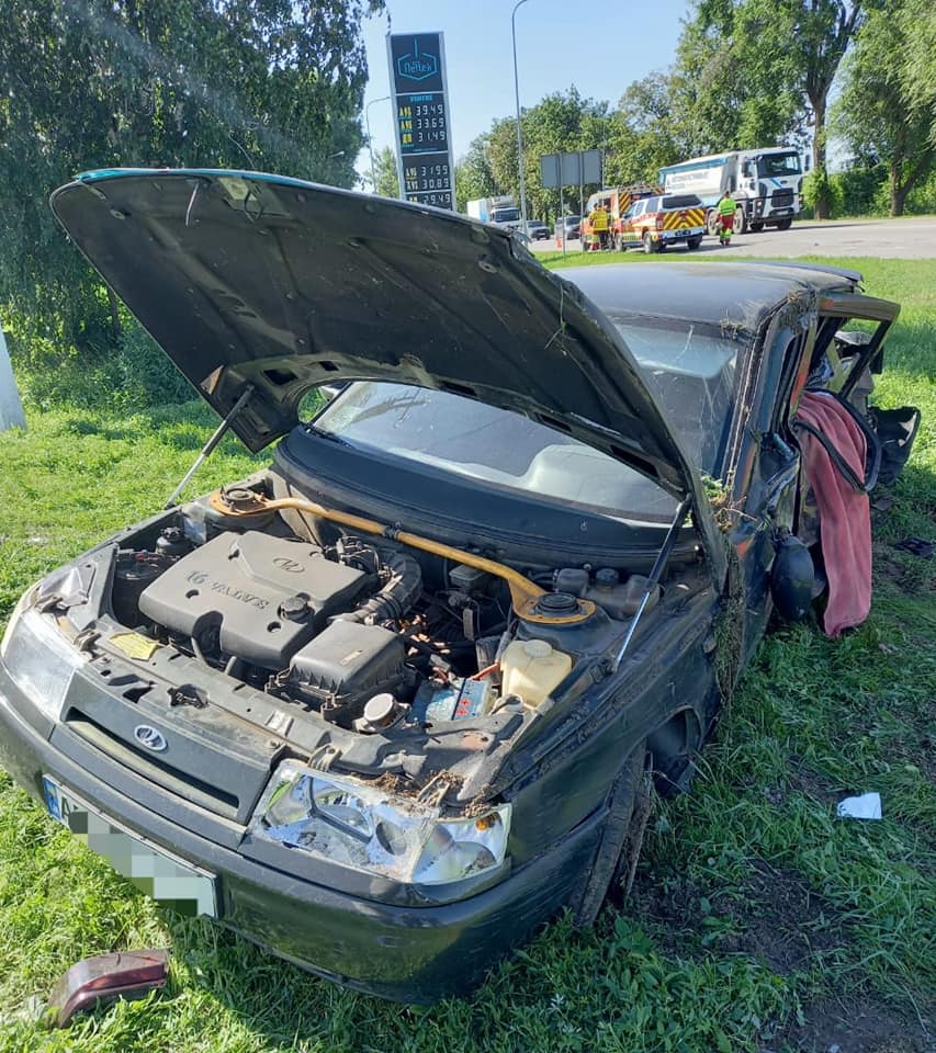 ДТП с участием спасателей в Днепре: двух пассажиров выбросили из авто