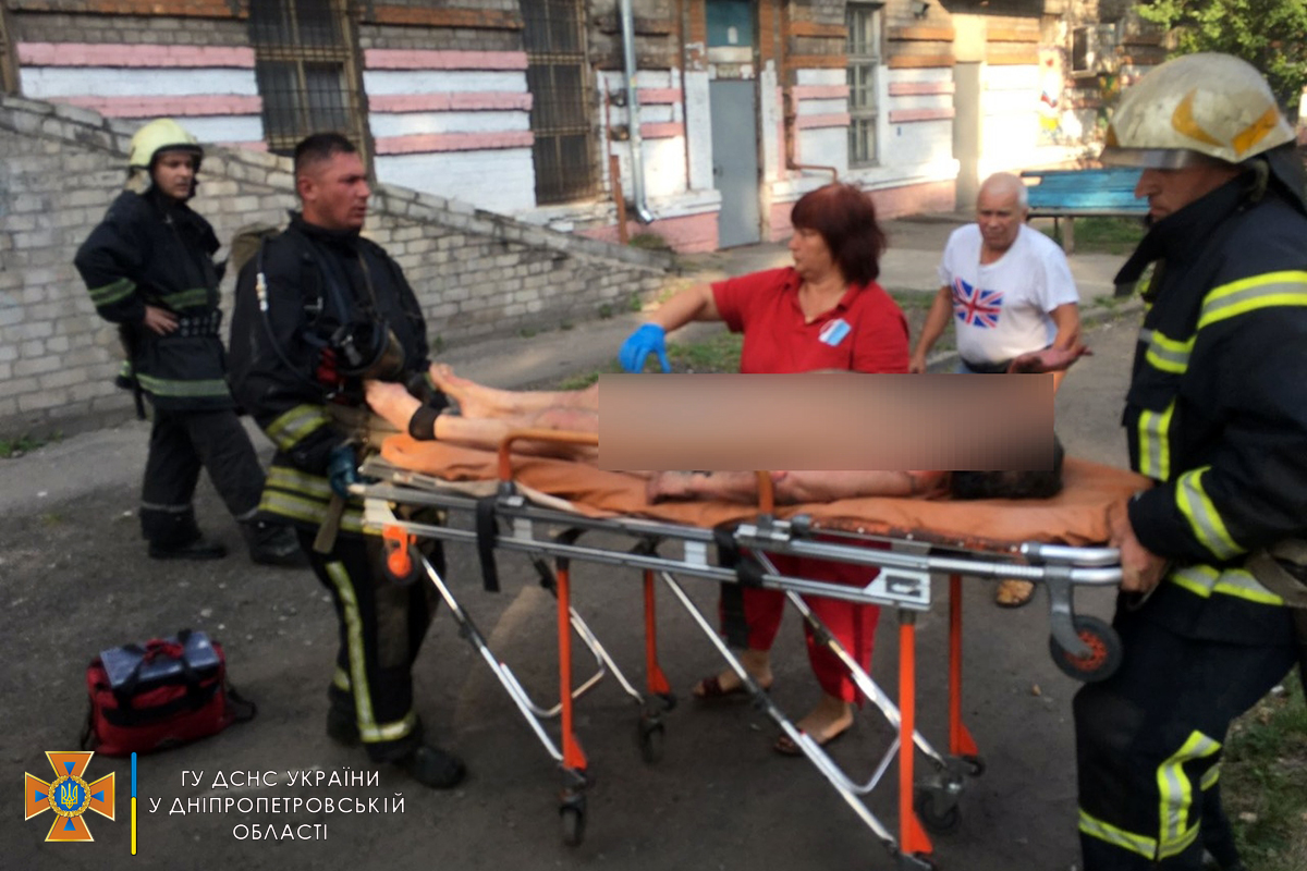 Пожар в Каменском: пострадала женщина