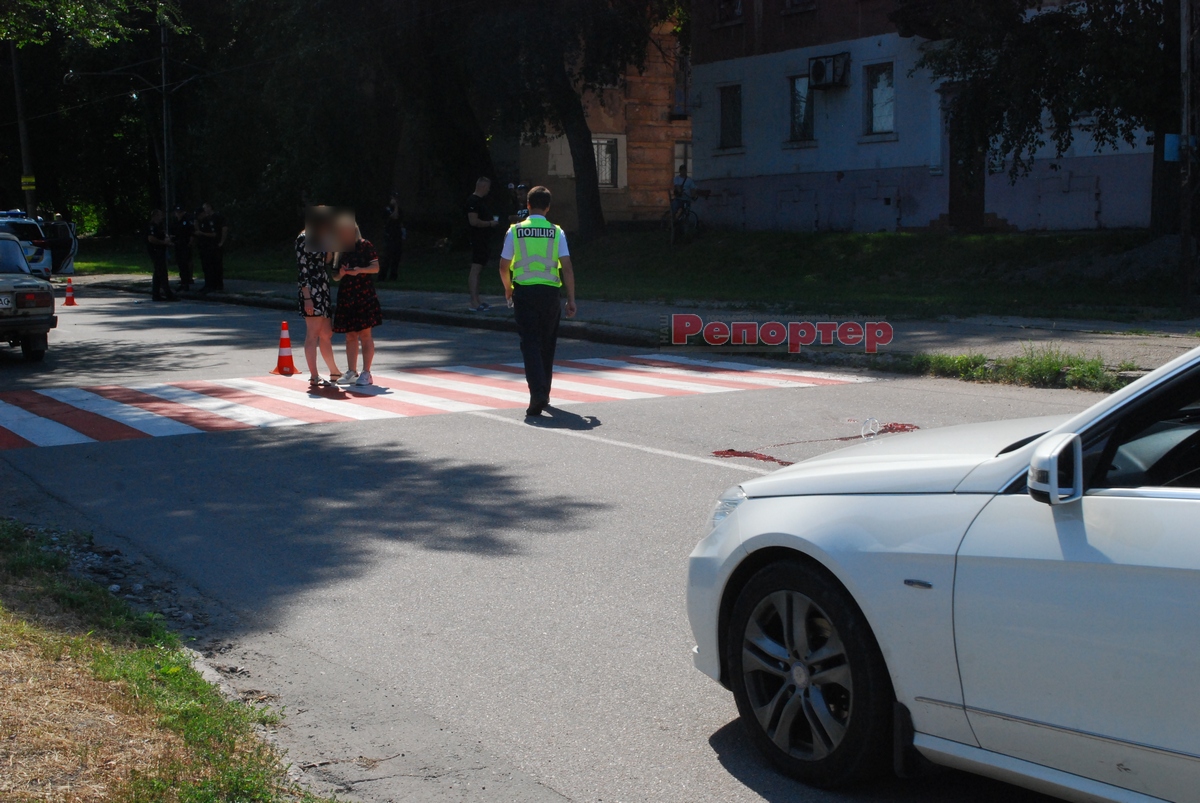 В Днепре горела квартира в многоэтажке на улице Хмельницкого