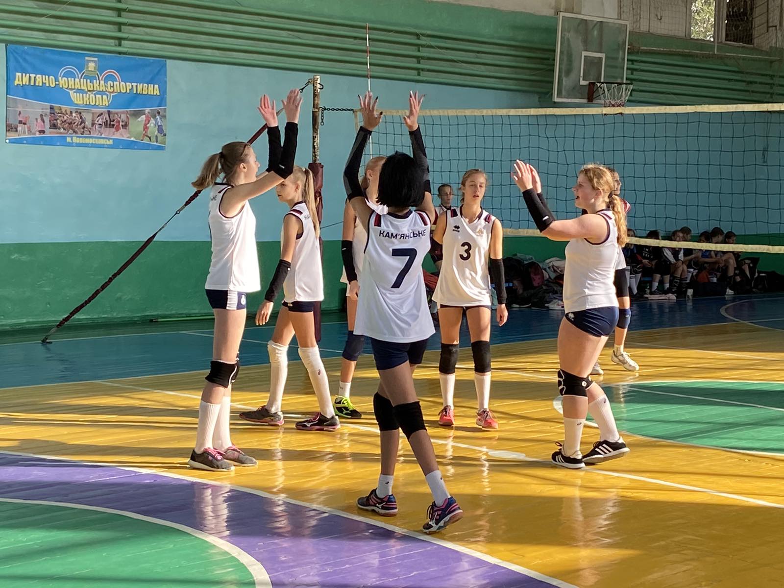 Волейболистки Каменского привезли серебряные медали чемпионата области