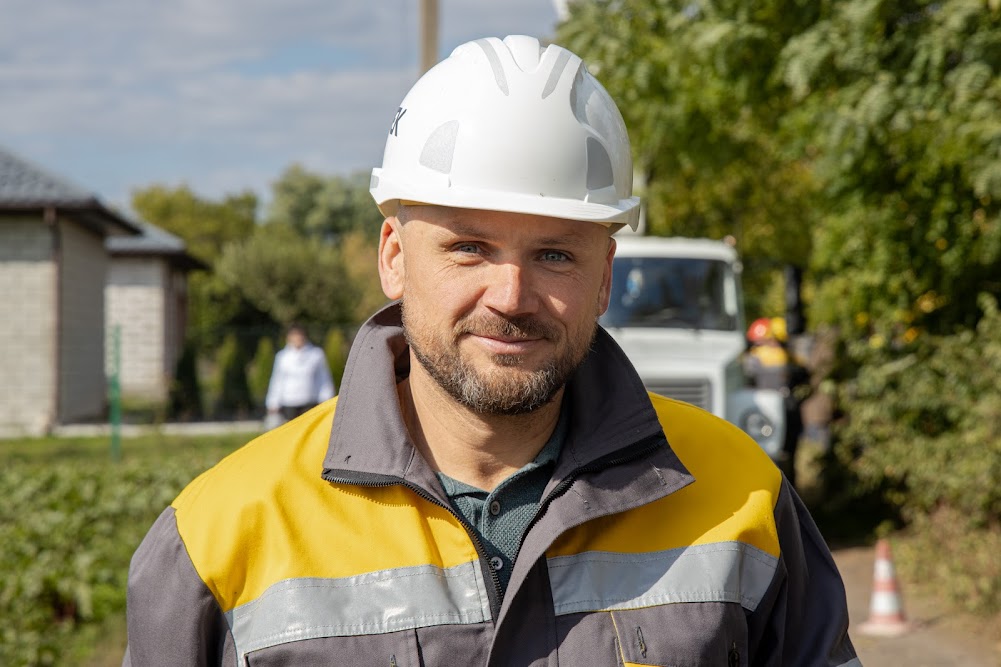 В Днепровском районе обустроили безопасное гнездо для аистов