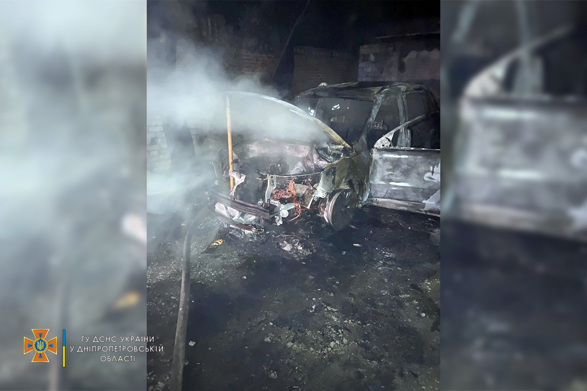 В Днепре сгорел Volkswagen Tiguan