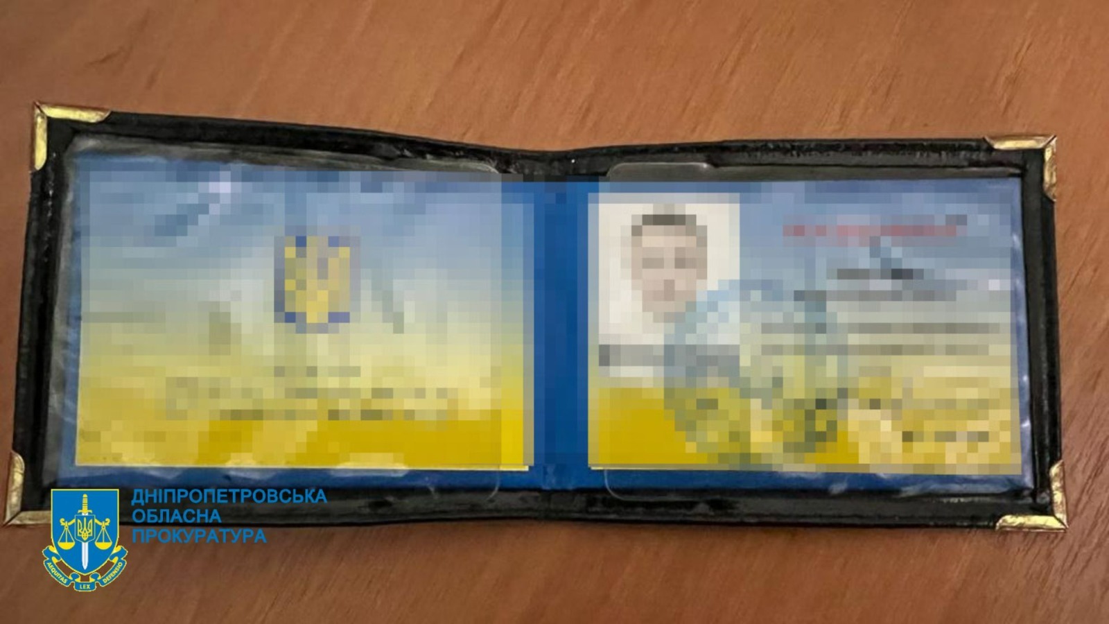 На Дніпропетровщині двох чиновників міськради затримали на хабарі