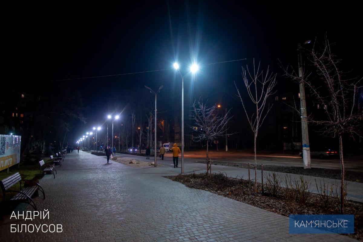 У Кам'янському перевірили роботу вуличного освітлення