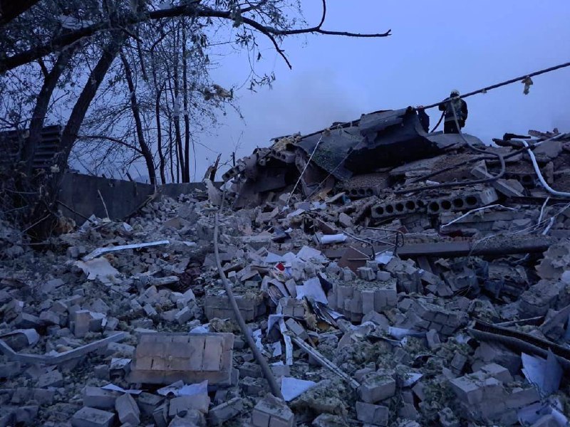 Окупанти атакували ракетами Дніпро: є загиблі та постраждалі