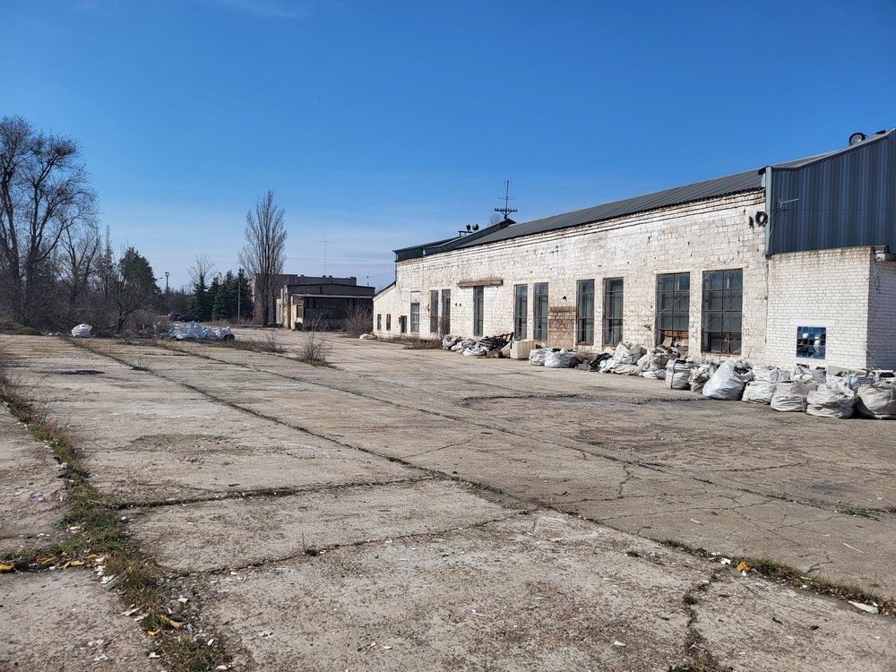 У Кам'янському продають виробничу базу на березі Дніпра