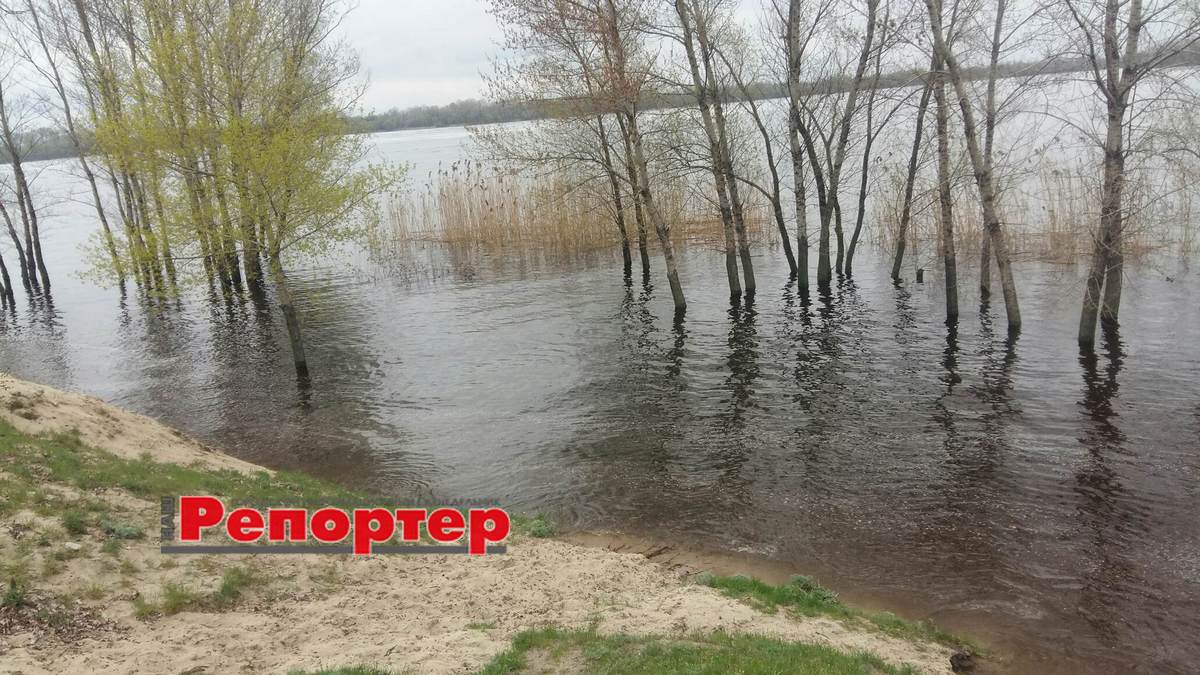 У Кам'янському велика вода. Яка причина? (фоторепортаж)
