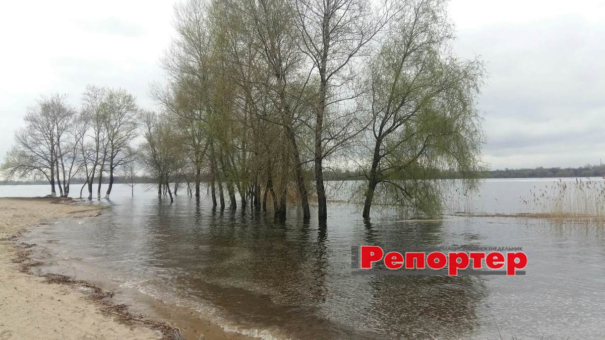 У Кам'янському велика вода. Яка причина? (фоторепортаж)