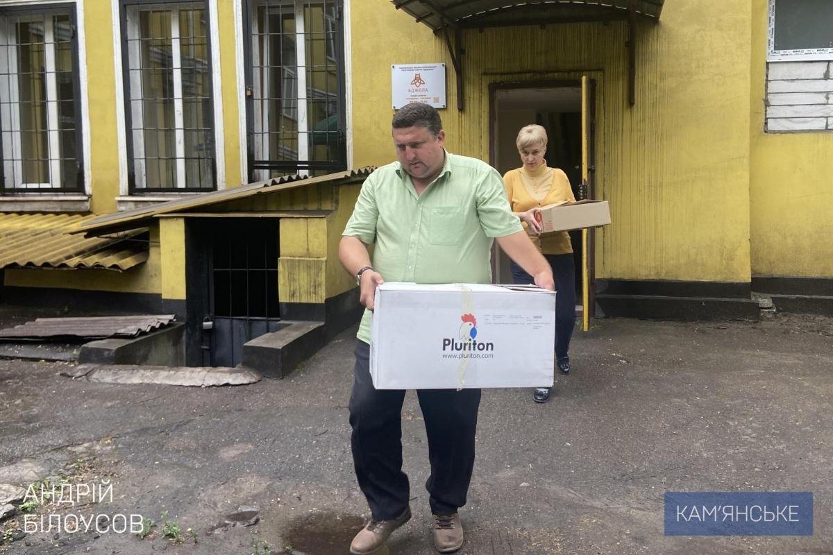 З Кам'янського до постраждалої Херсонщини відправили гуманітарний вантаж (відео)
