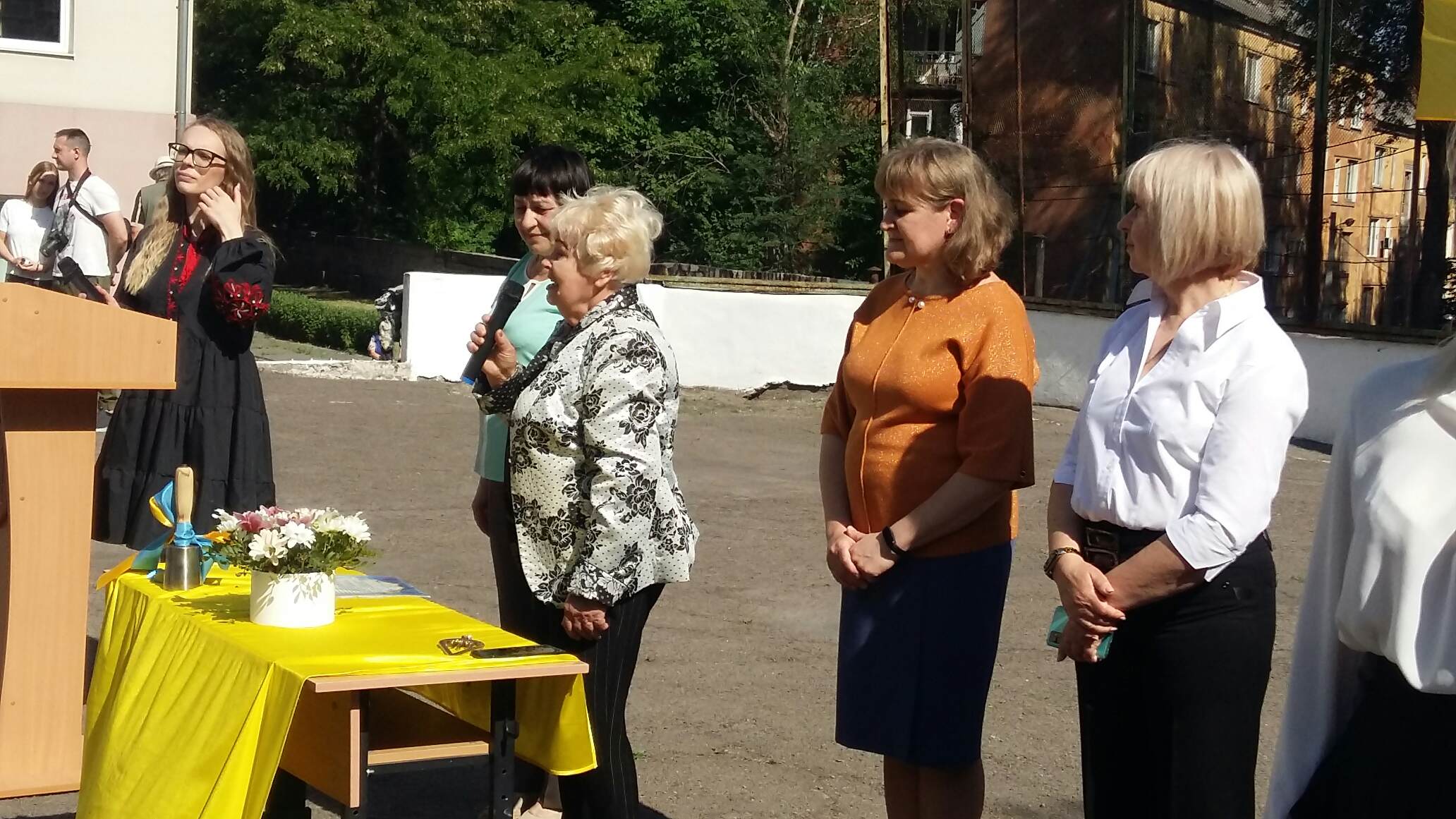 В перший день літа у школах Кам’янського закінчився навчальний рік
