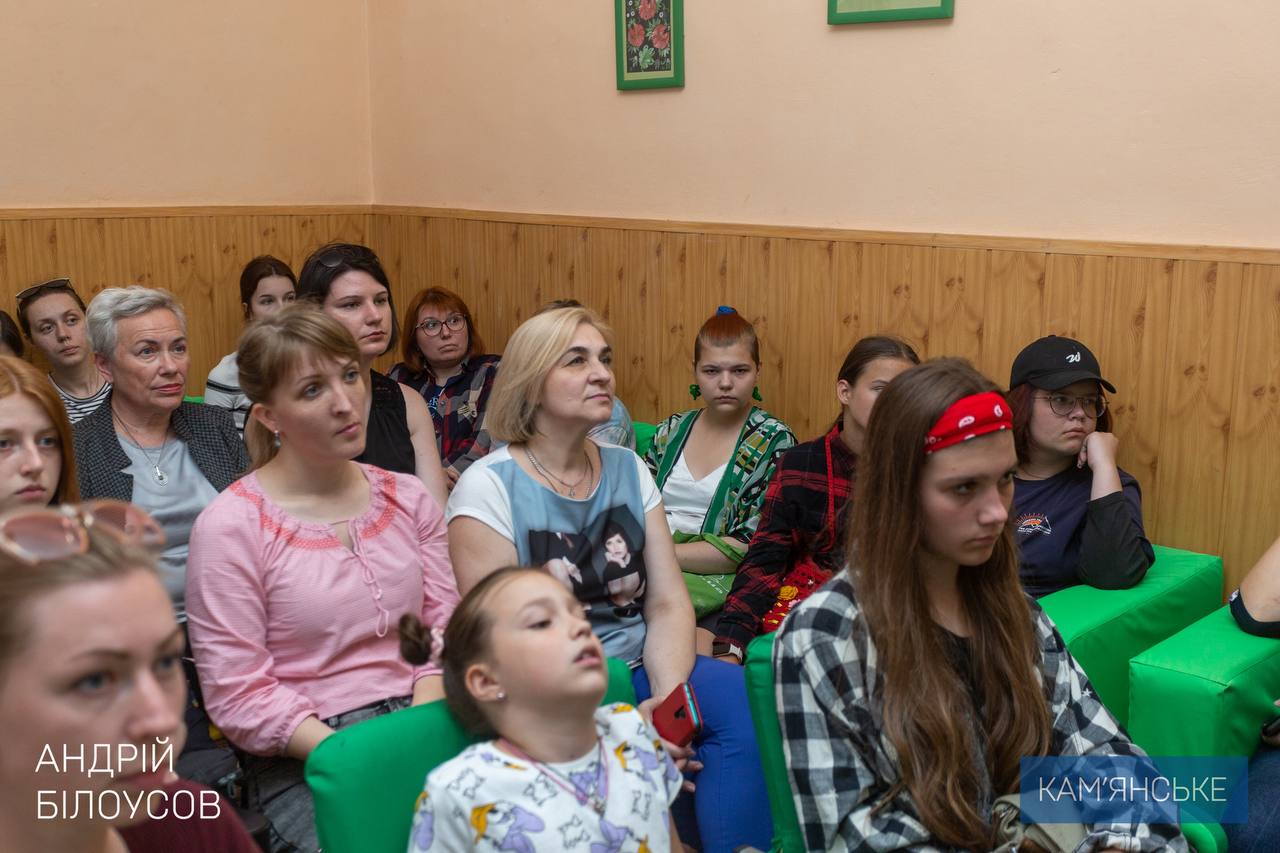 У Кам'янському відбувся перший етап Всеукраїнського літконкурсу «VivArt»