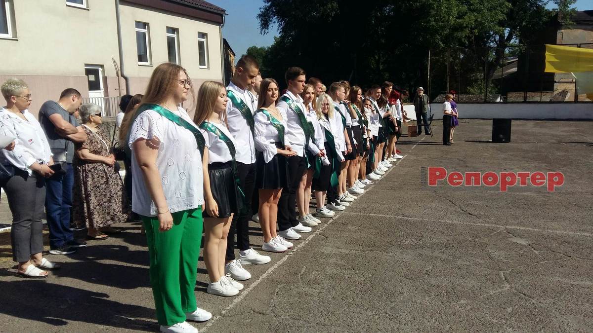 В перший день літа у школах Кам’янського закінчився навчальний рік