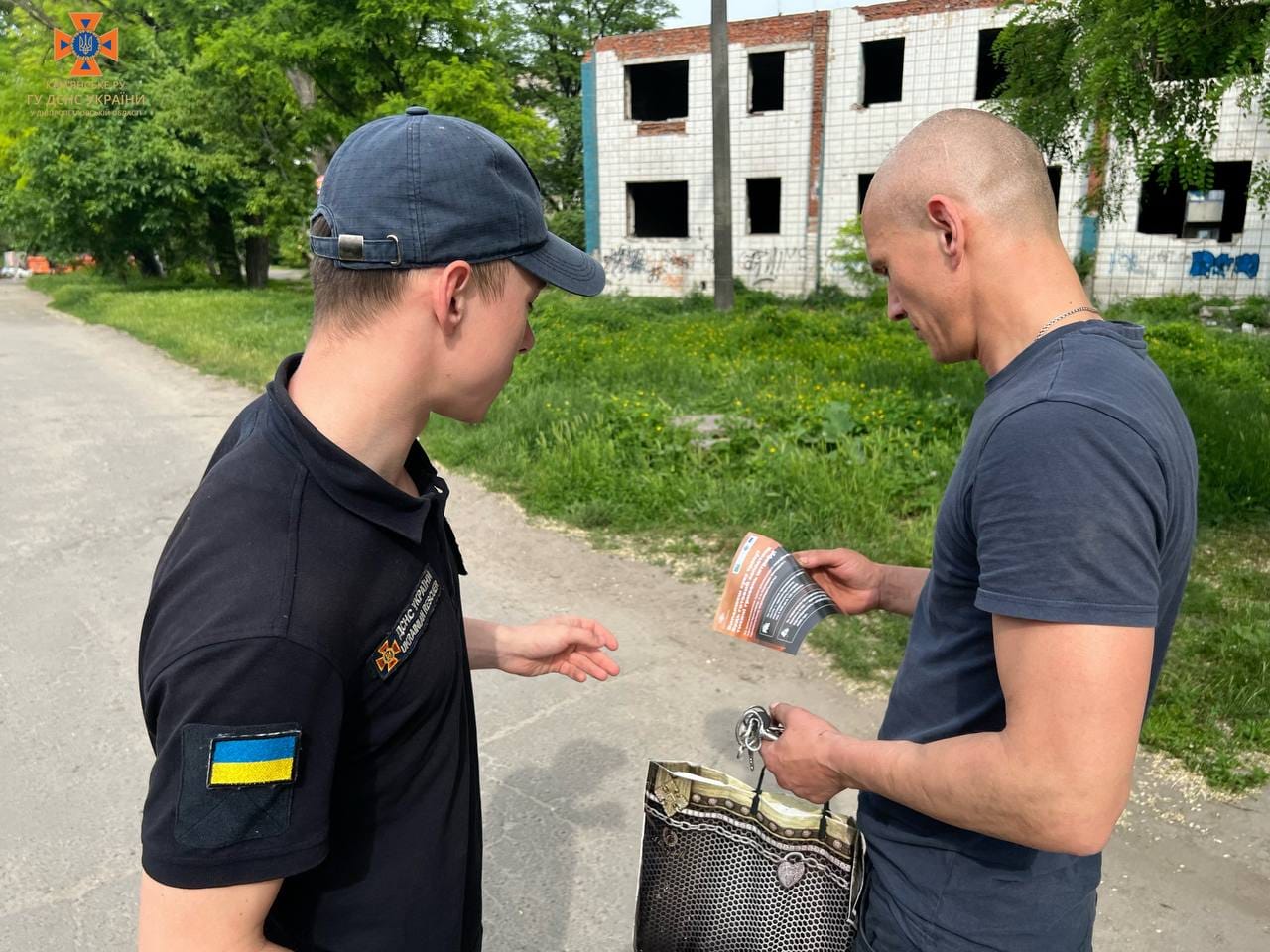 Рятуальники Кам'янського шукають паліїв трави за допомогою дронів: 
