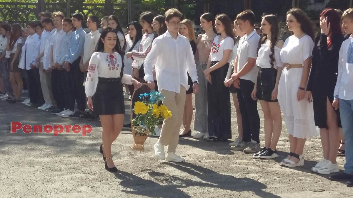 В перший день літа у школах Кам’янського закінчився навчальний рік