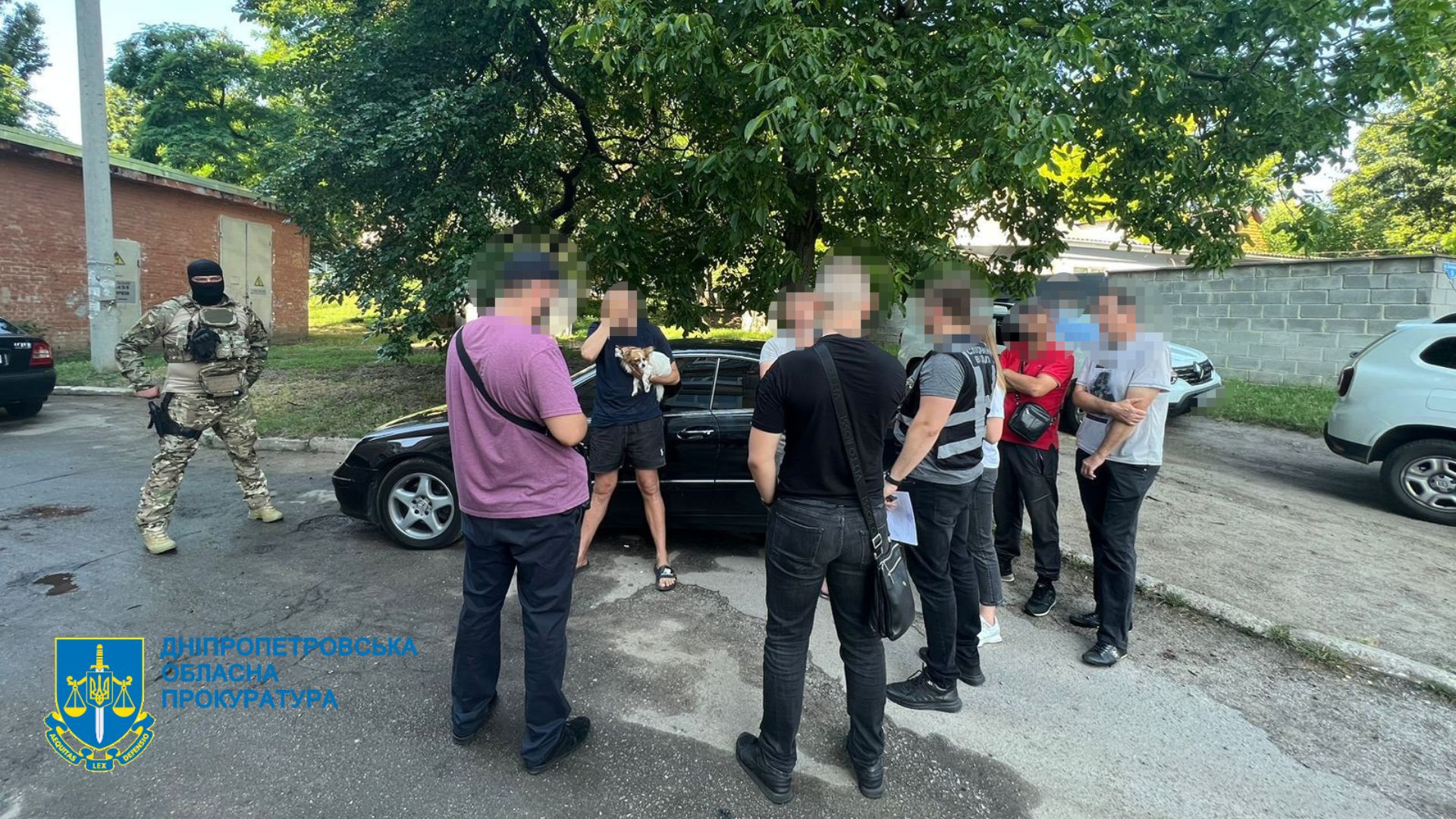 Четверо жителів Кам'янського району ошукували людей, які збирали кошти на ЗСУ
