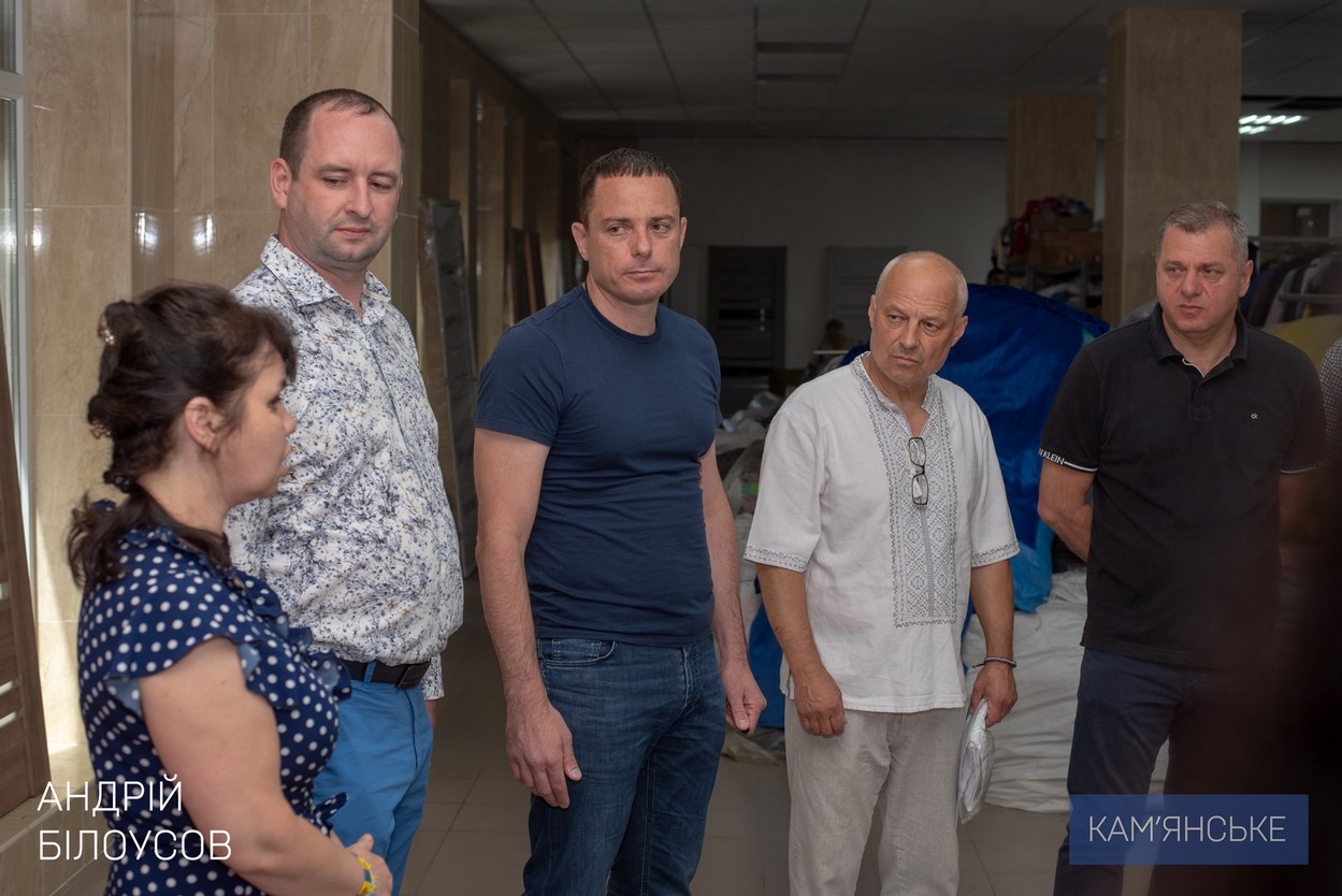 Мер Кам'янського та благодійники міста допомагають війську