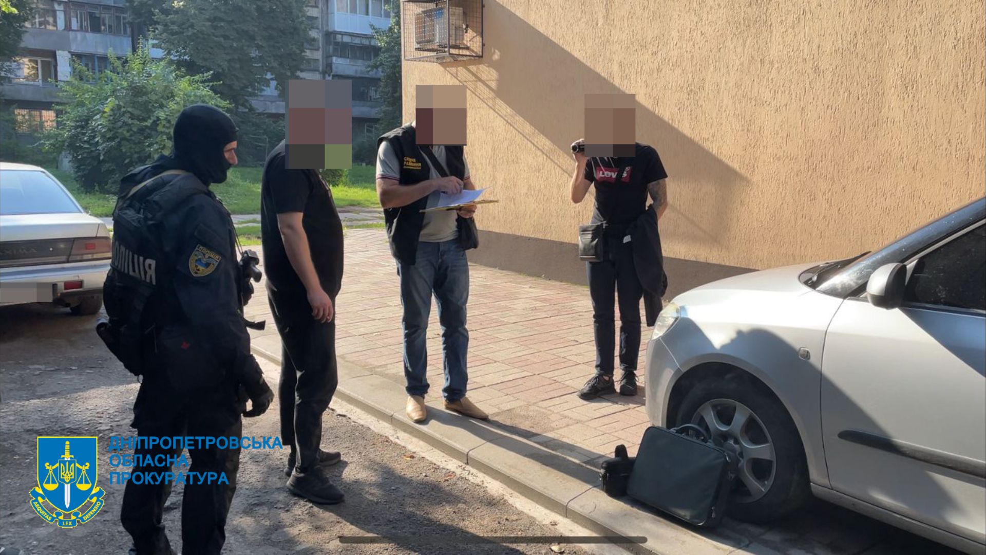 Шахрайські "кол-центри" у Кам'янському: затримано учасників злочинної організації (відео)
