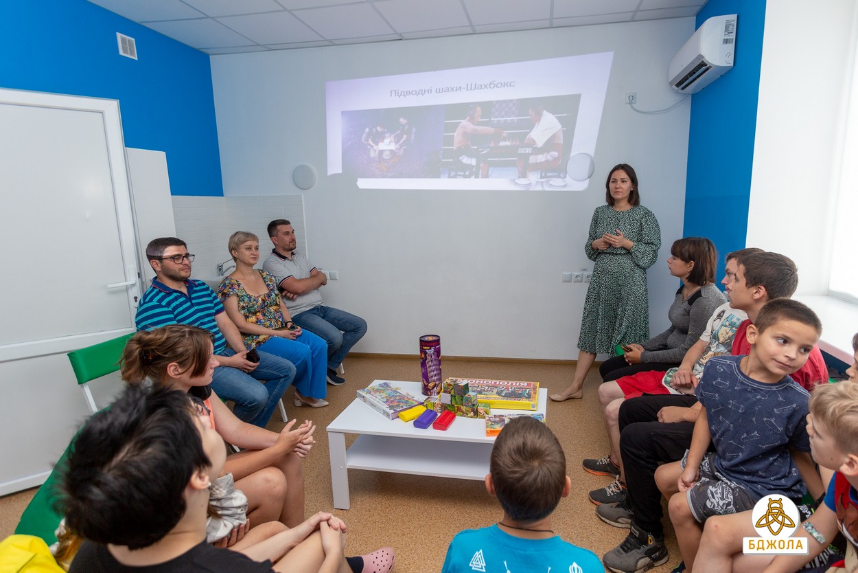 За підтримки «Бджоли» у Кам’янській лікарні відкрили дитячу кімнату 