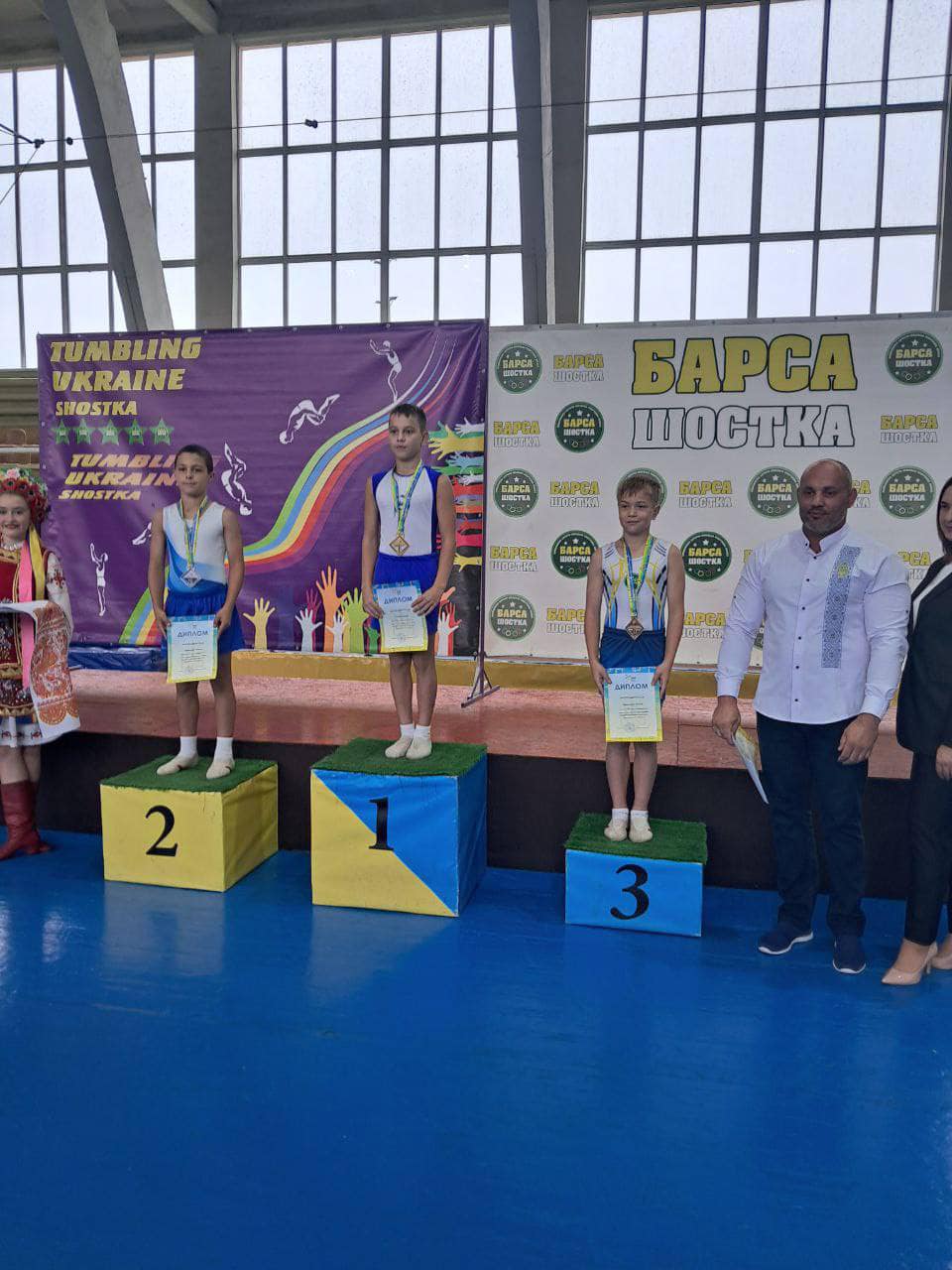 Акробати з Кам'янського привезли медалі з всеукраїнських змагань
